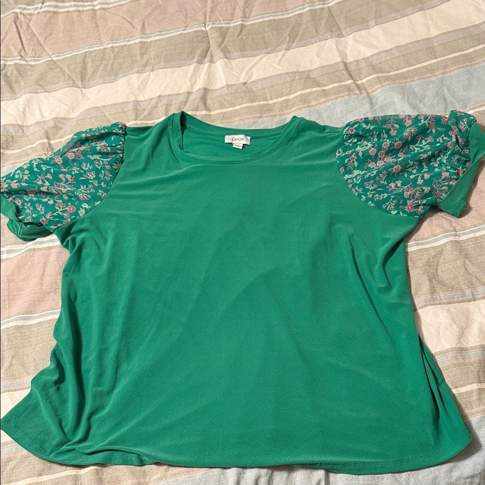 CeCe Green Floral Puff Sleeve Tee